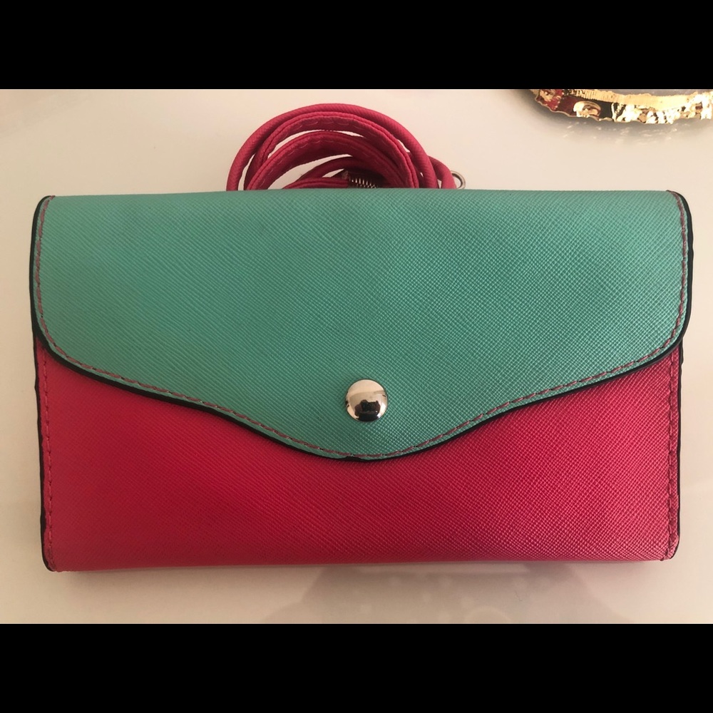 Crossbody . Wristlet . Wallet - All in one